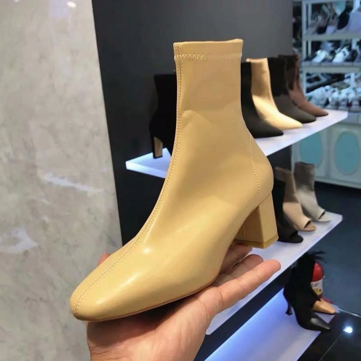 Autunno Inverno Nuove Donne Stivali Caviglia Punta Quadrata Tubo Intermedio Stivali con Tacco Spesso Stivali da Donna con Tacco
