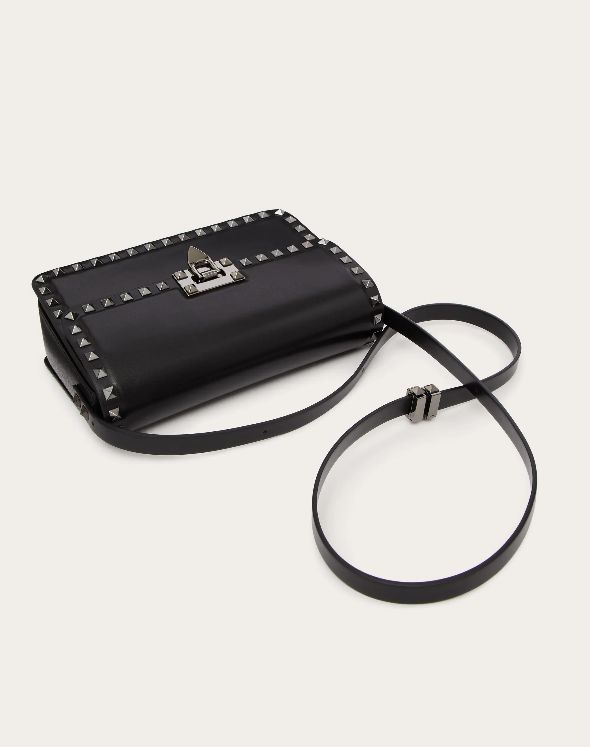 BORSA A SPALLA ROCKSTUD23 IN VITELLO LISCIO
