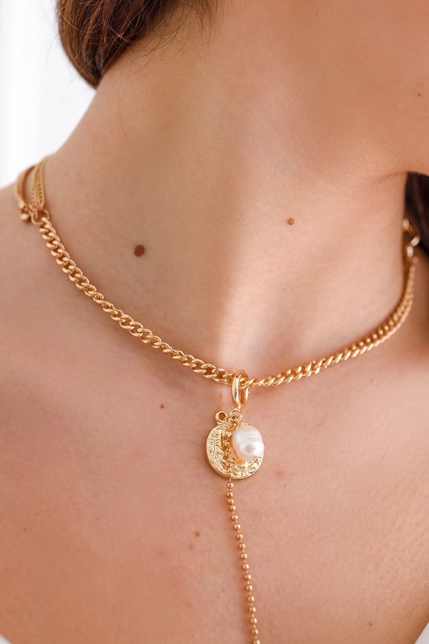 Collana oro con pendente e perla