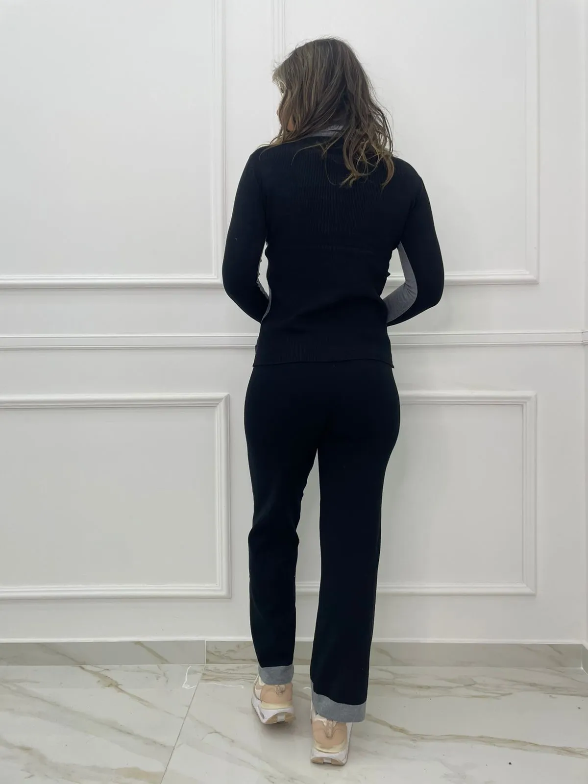 Coordinato 2 pezzi bicolore con maglia collo alto