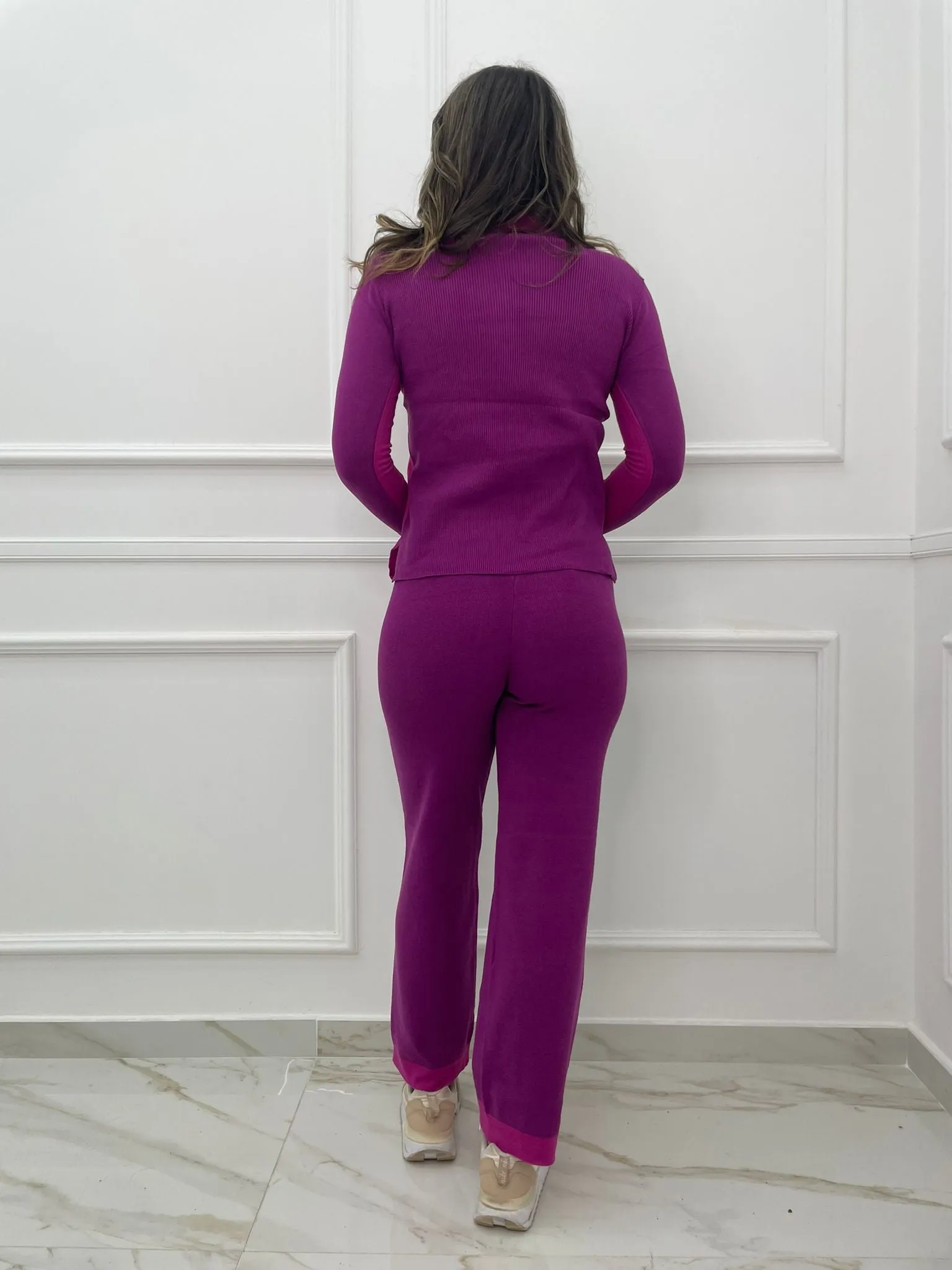 Coordinato 2 pezzi bicolore con maglia collo alto