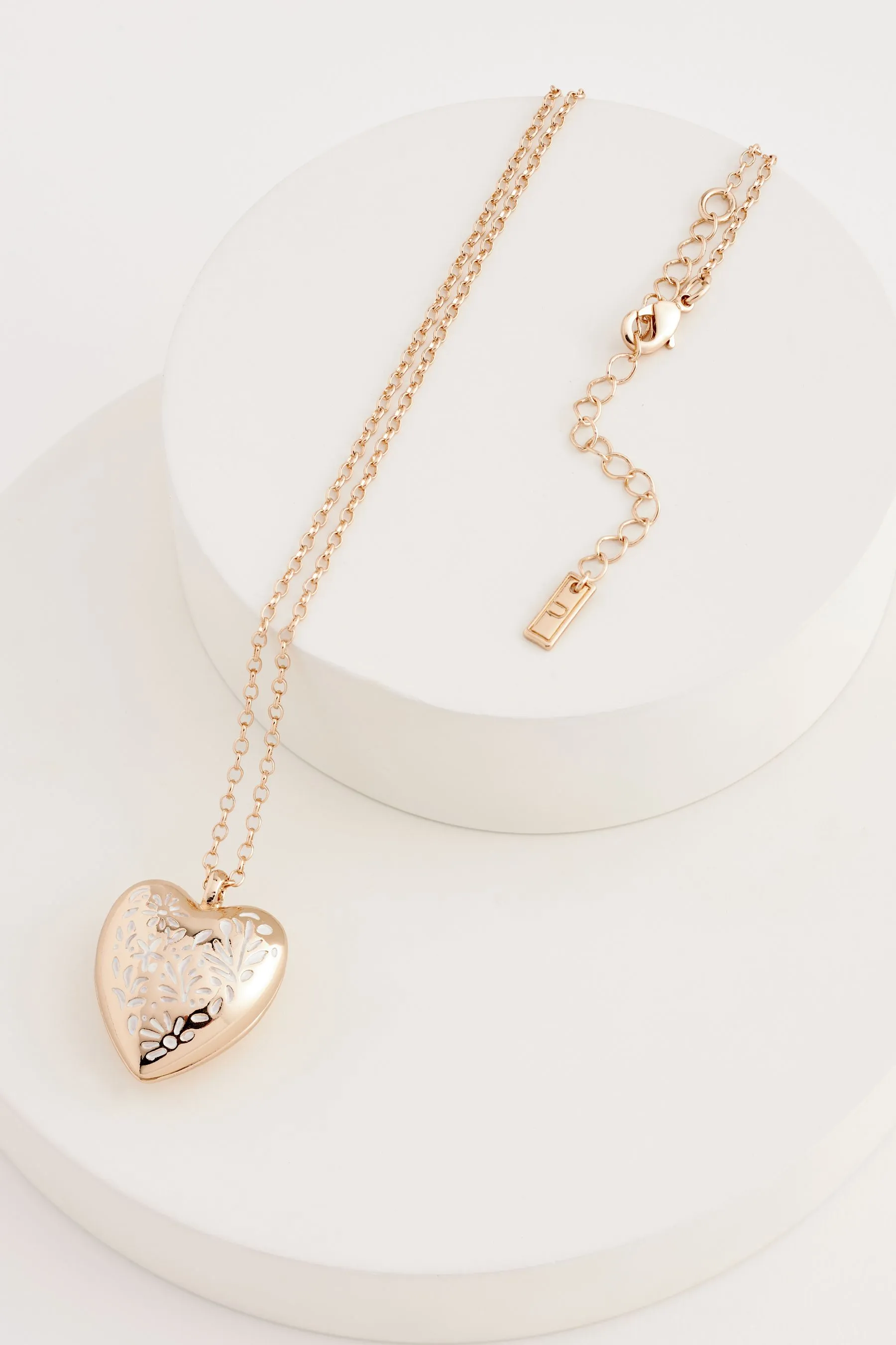 Dorato  - Collana con cuore smaltato in metalli riciclati