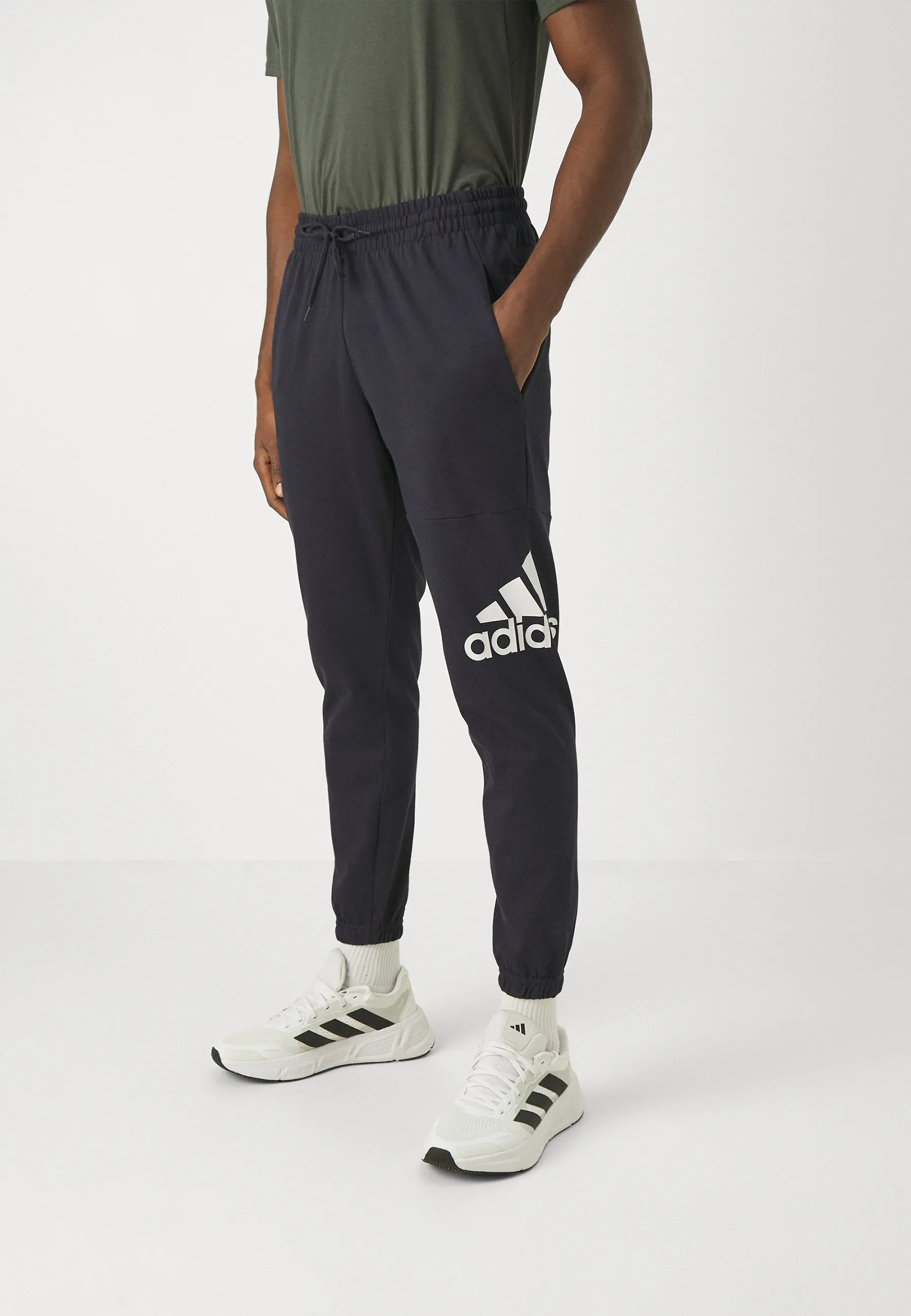 ESSENTIALS SINGLE TAPERED PANTS - Pantaloni sportivi