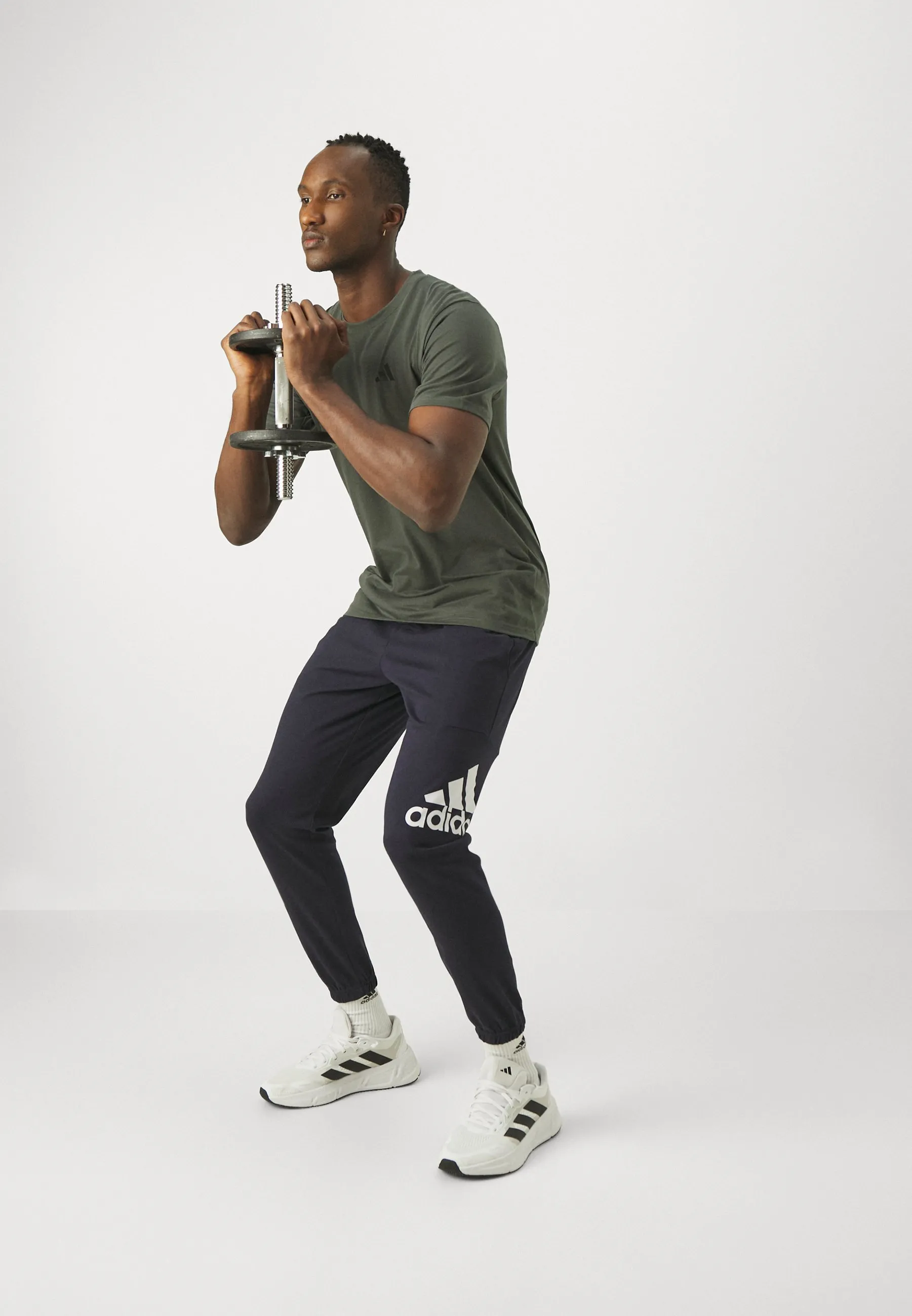 ESSENTIALS SINGLE TAPERED PANTS - Pantaloni sportivi