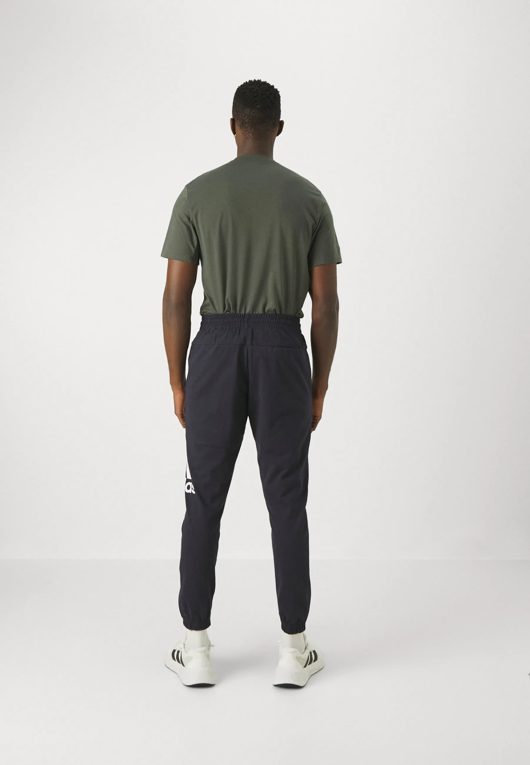 ESSENTIALS SINGLE TAPERED PANTS - Pantaloni sportivi
