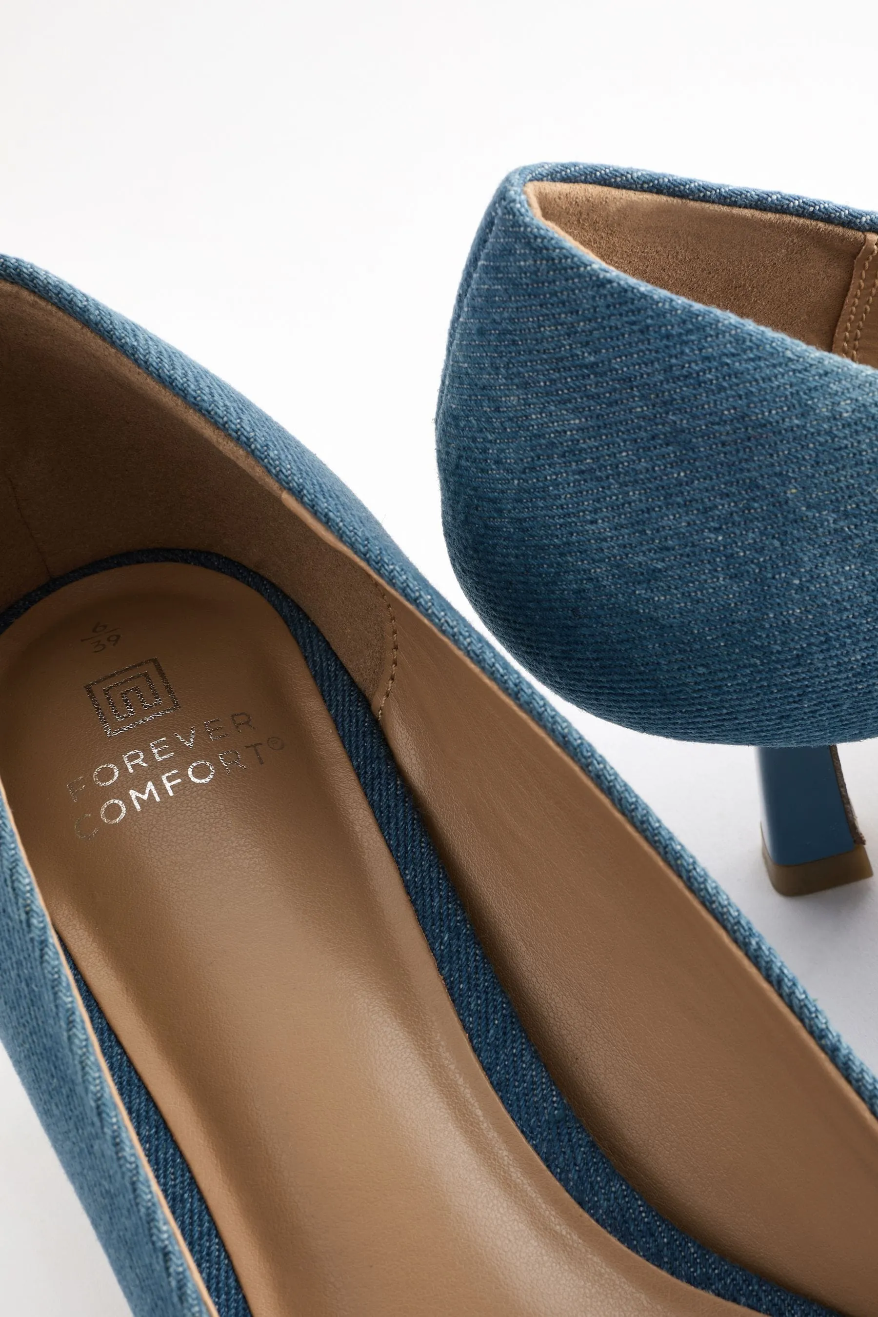 Forever Comfort - Scarpe con tacco a rocchetto e finiture con gioielli