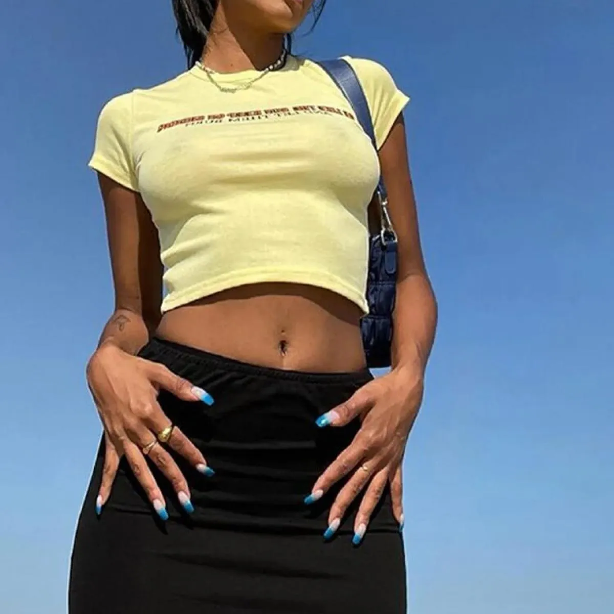Gonna da donna di nuovo arrivo Moda Gonne a tubino nere a vita alta Tutte le partite Minigonne femminili primavera estate Outfit
