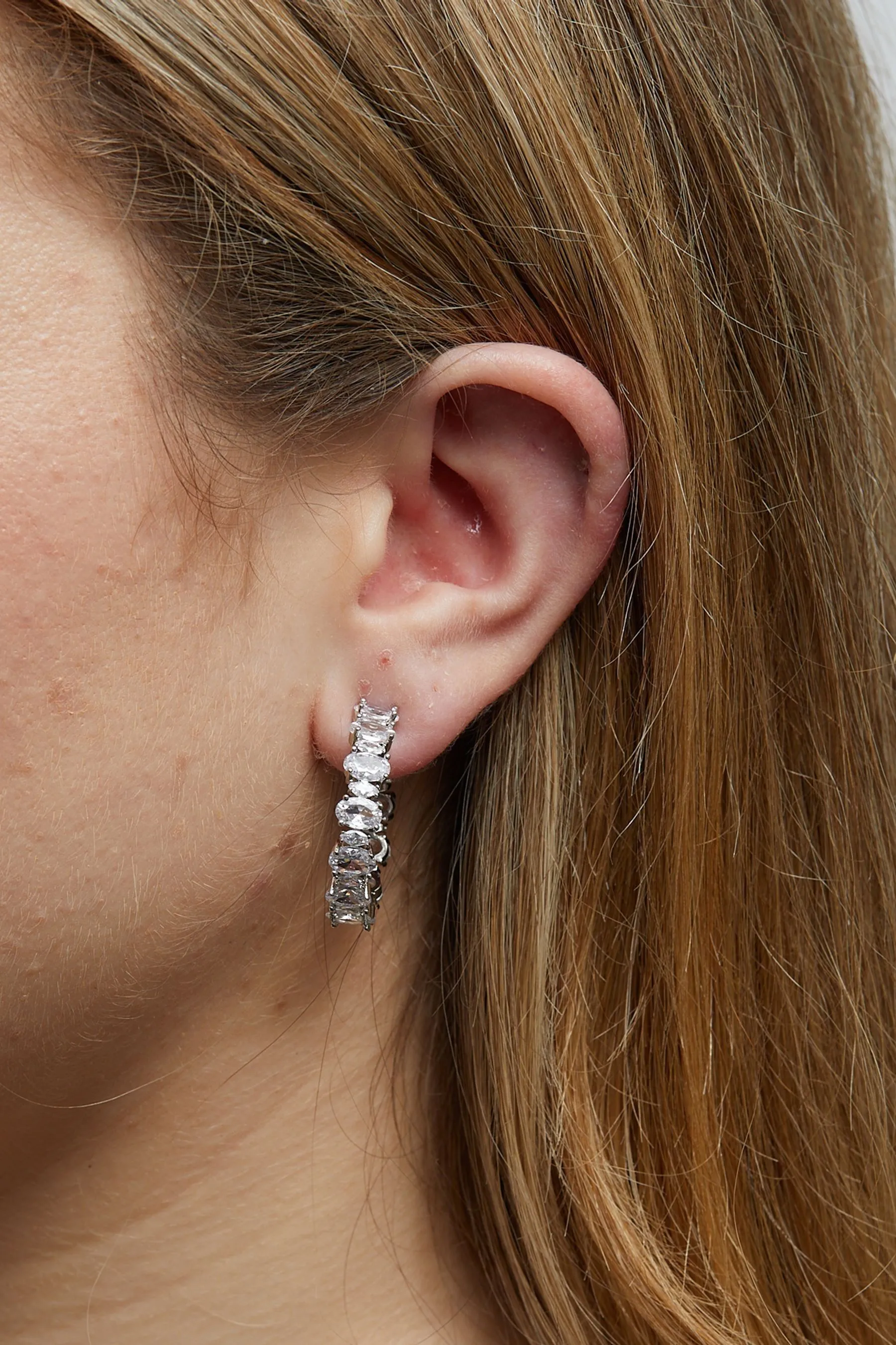 Jon Richard - Orecchini a cerchio con forma ovale e navette con cubic zirconia