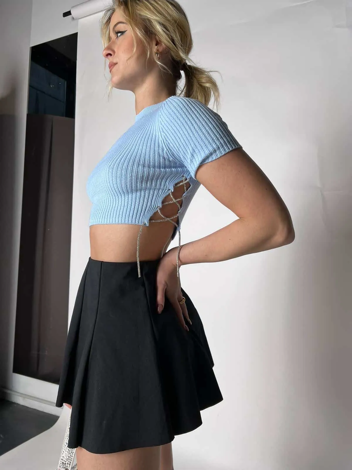 Maglia crop con lacci - AZZURRA