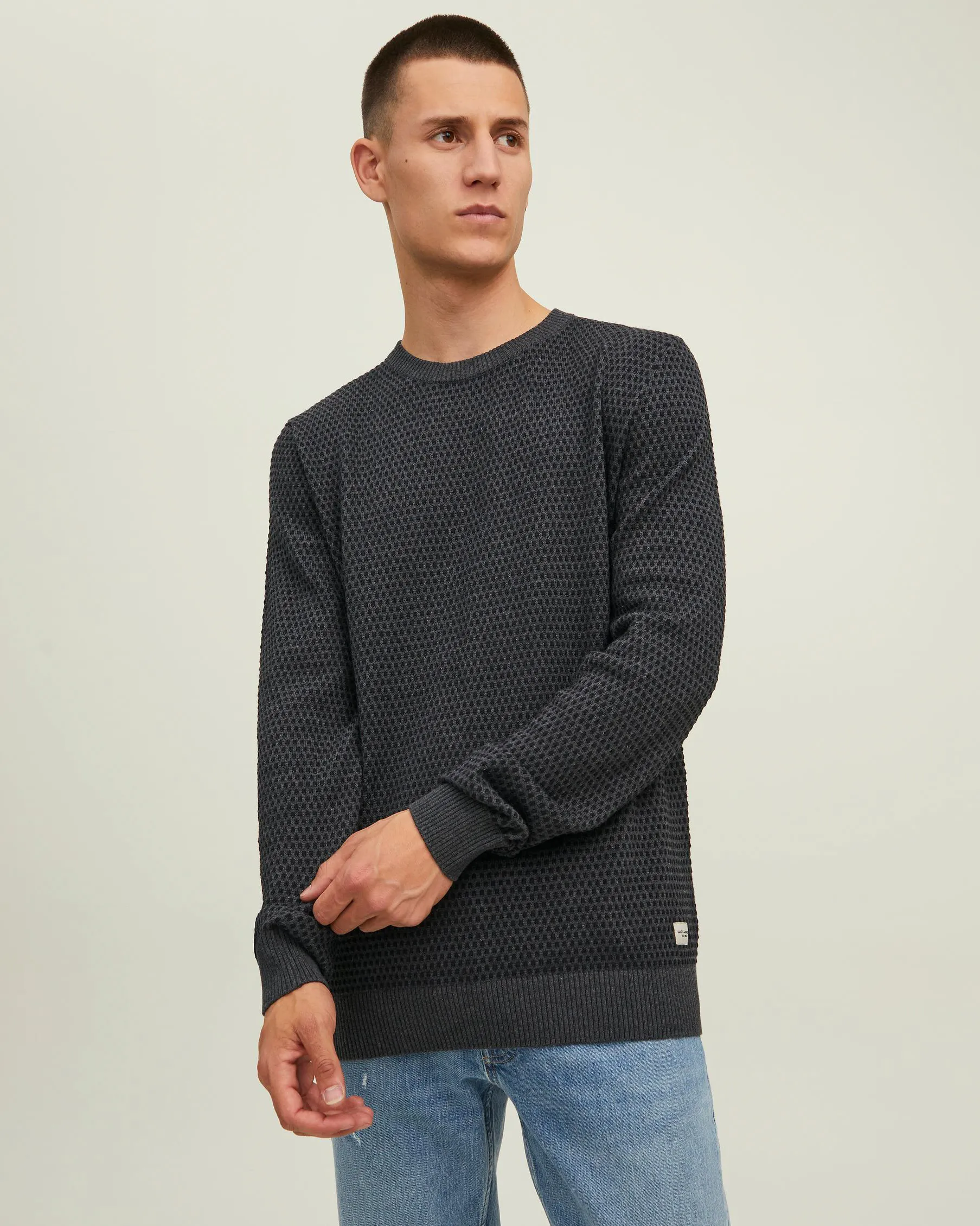 Maglia girocollo grigio antracite in cotone a punto mimosa
