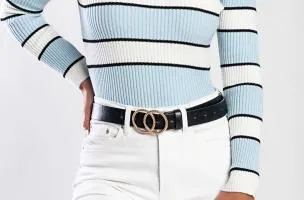 Maglietta lavorata a maglia con motivo a righe, di colore azzurro