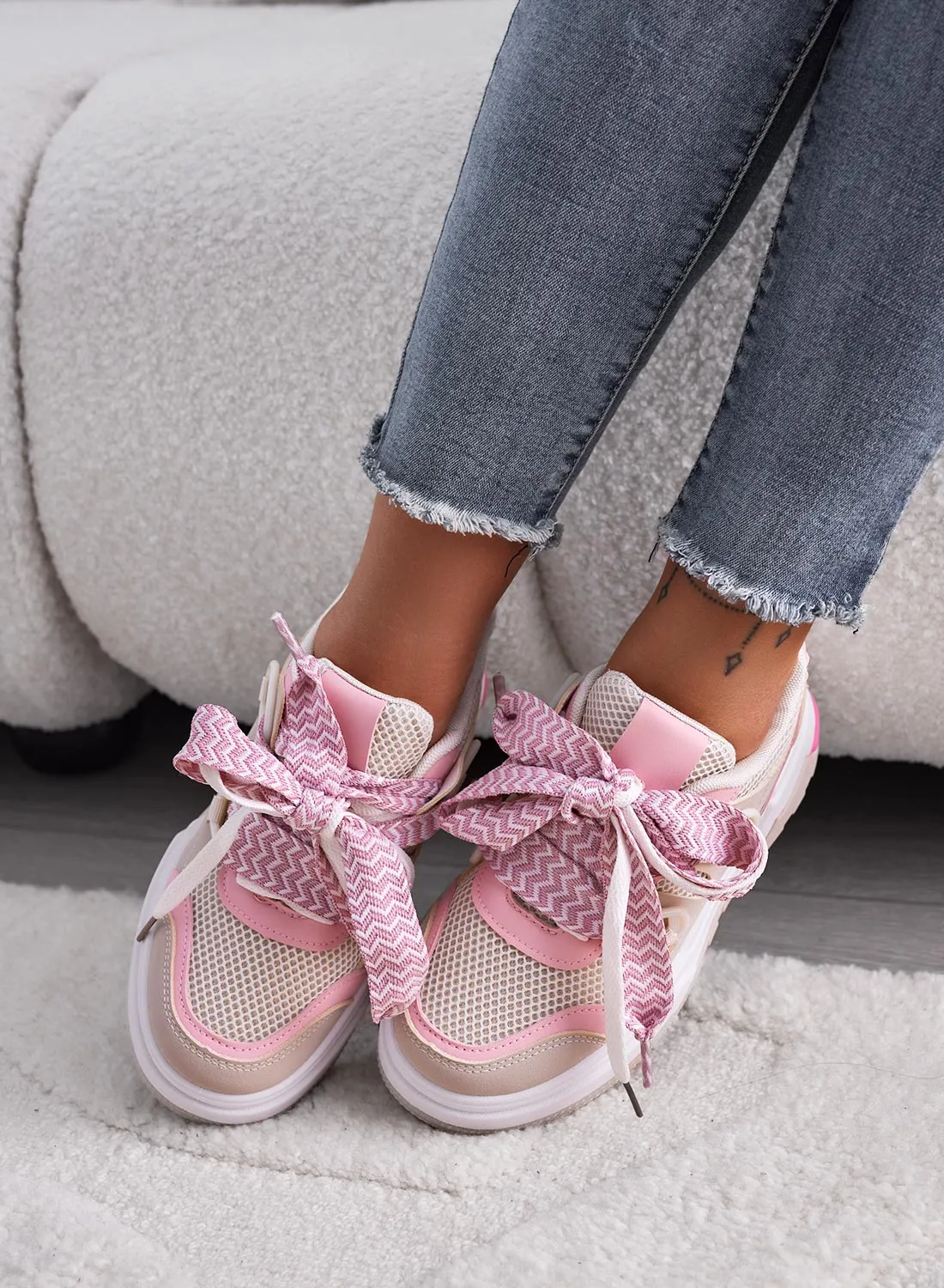 MITE - Sneakers beige e rosa con lacci larghi