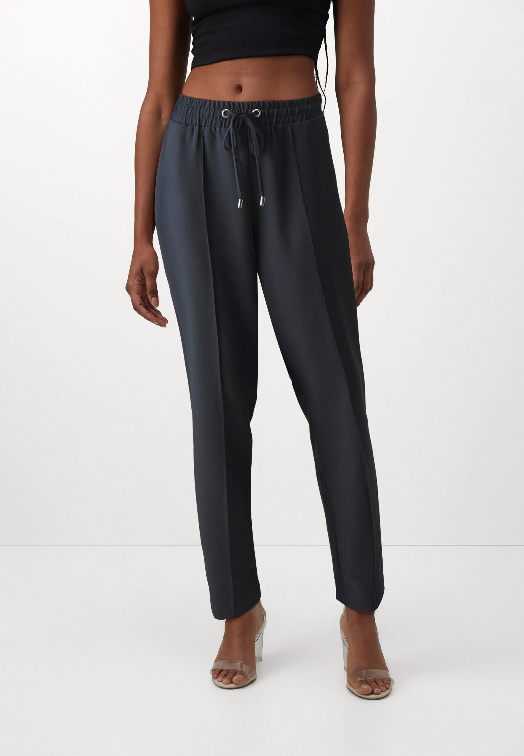 ONLRAYANNA STRING PANT - Pantaloni sportivi