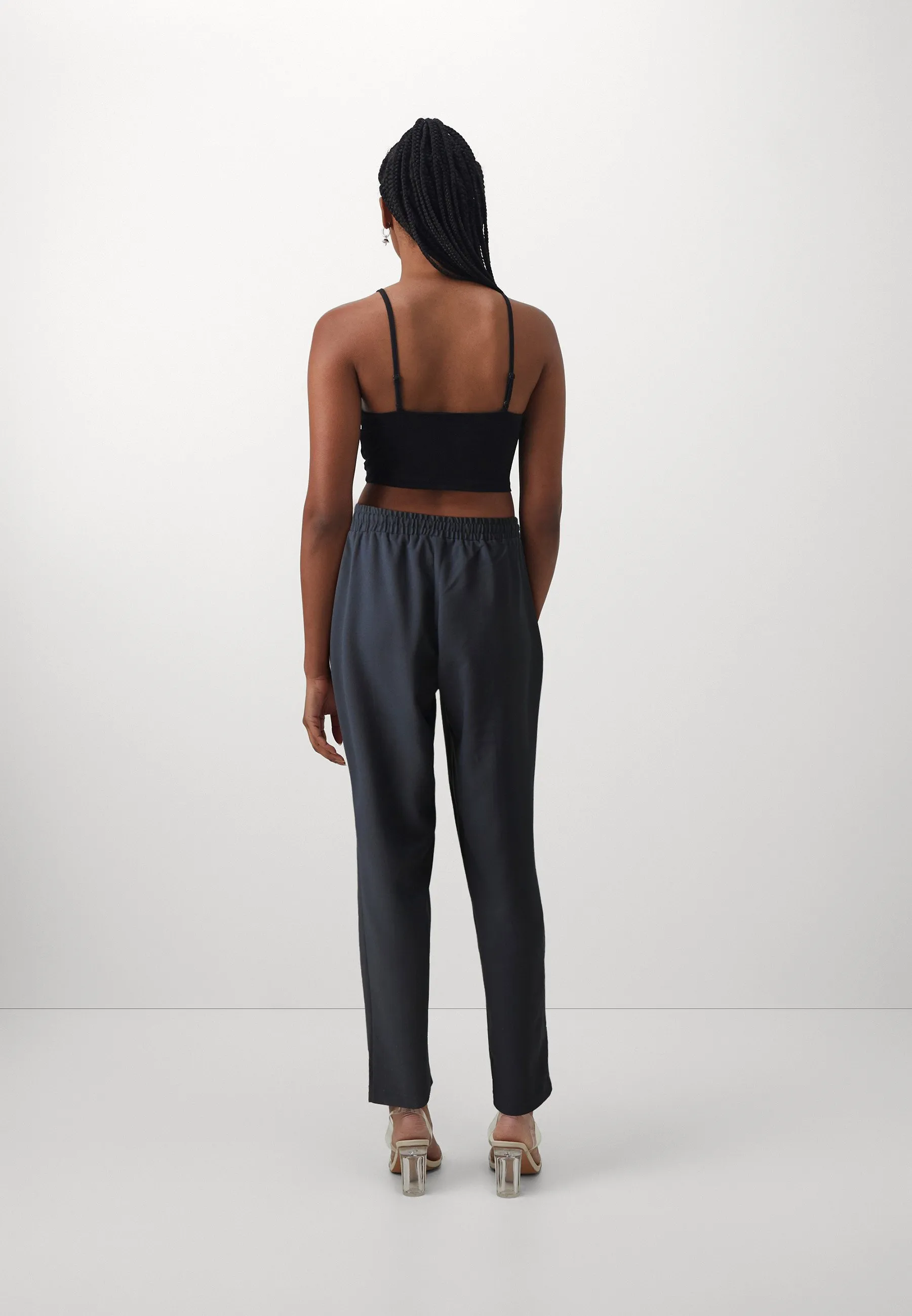 ONLRAYANNA STRING PANT - Pantaloni sportivi