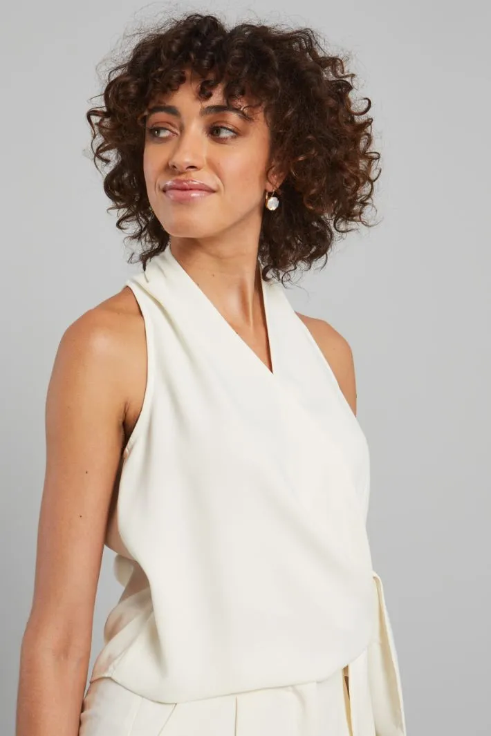 Orecchini con strass geometrici