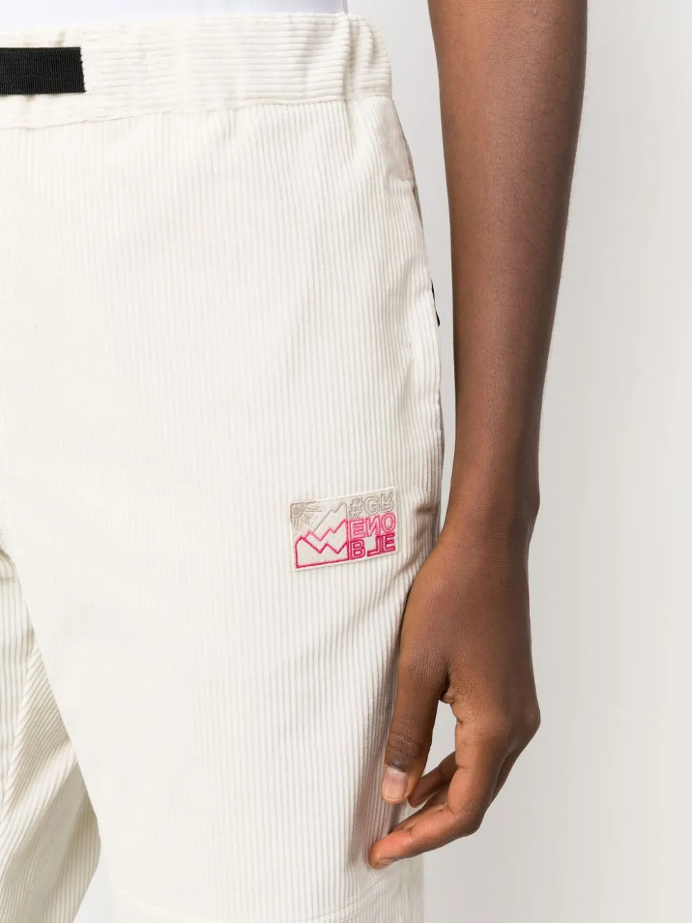 Pantaloni sportivi con applicazione in bianco - donna