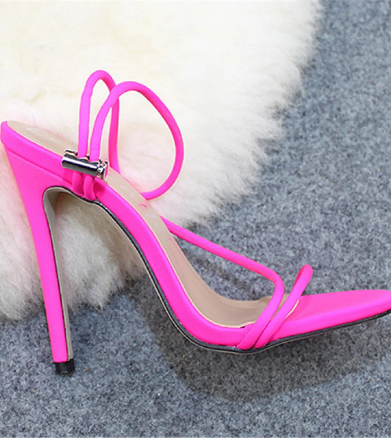 Sandalo estivo da donna con tacco arancione Sandalo con tacco da donna arancione Scarpe con tacco alto Sandali da donna