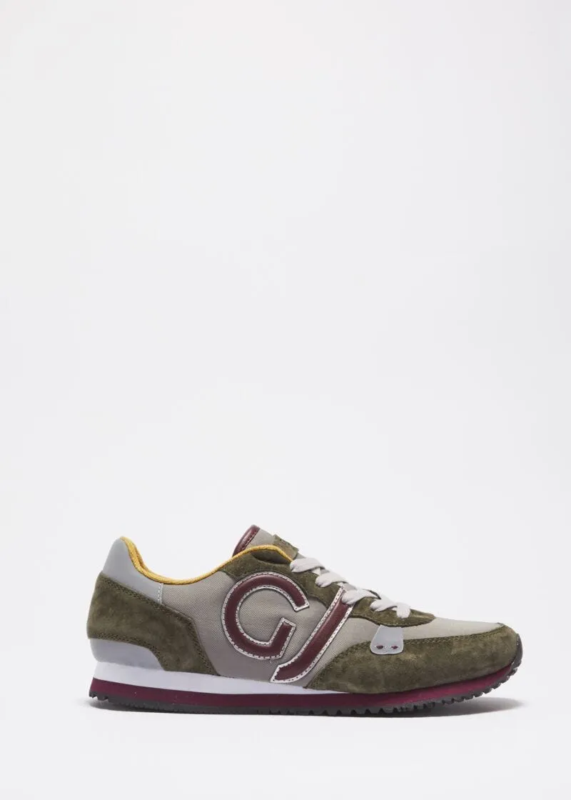 Sneakers in pelle verde militare scamosciata
