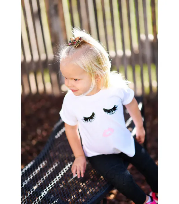 T-shirt baby eyelash