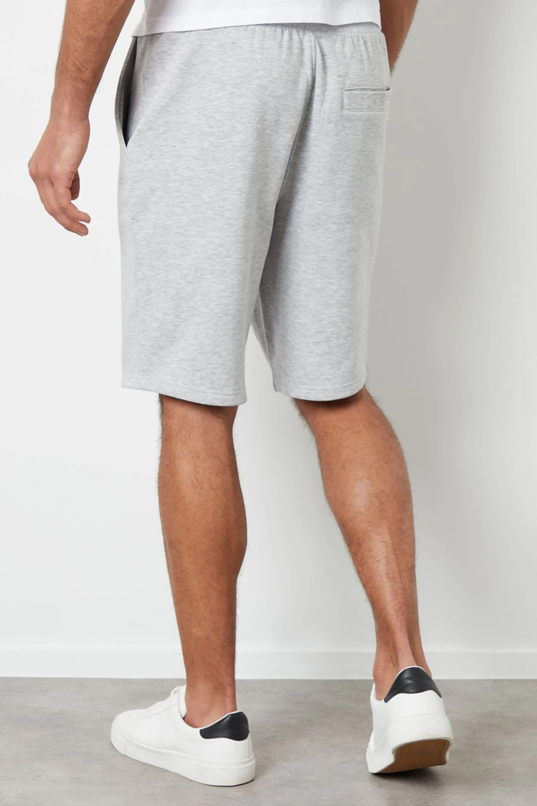 Threadbare - Shorts felpati in pile al ginocchio
