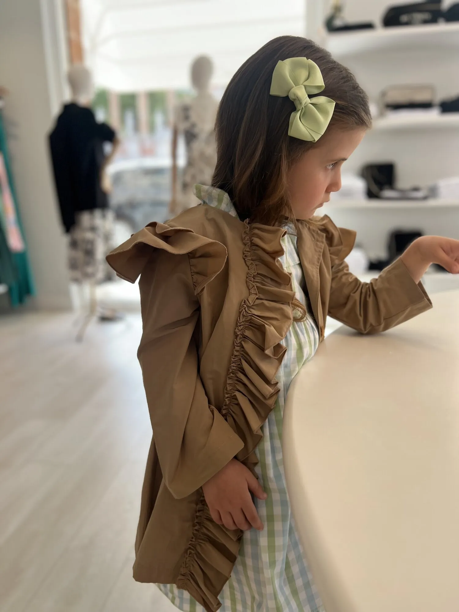 Trench con volant – Giroquadro