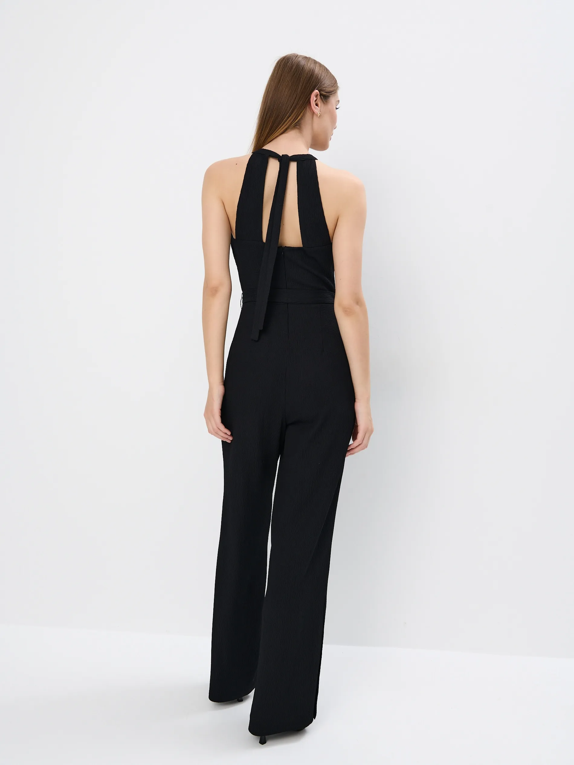 Tuta con scollo halter